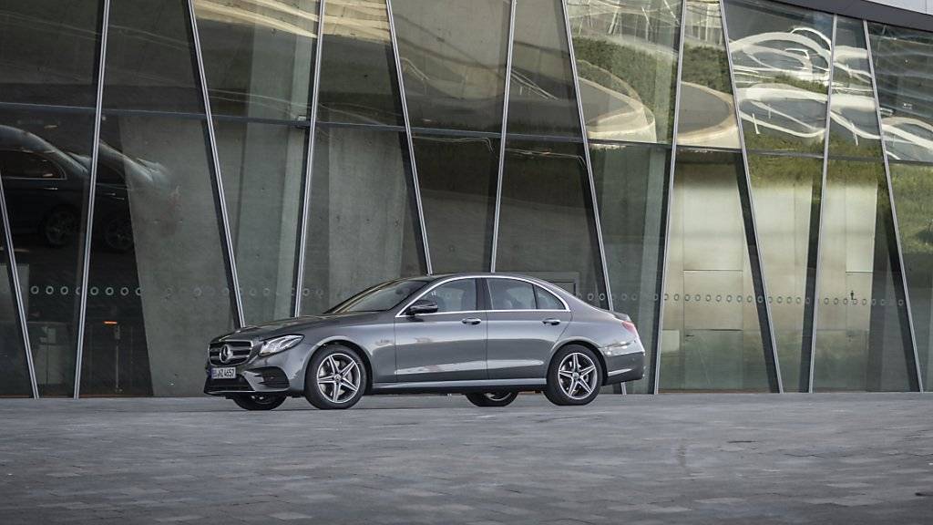 Die Autobauer Daimler und Geely gründen einen Luxusfahrtenvermittler in China.