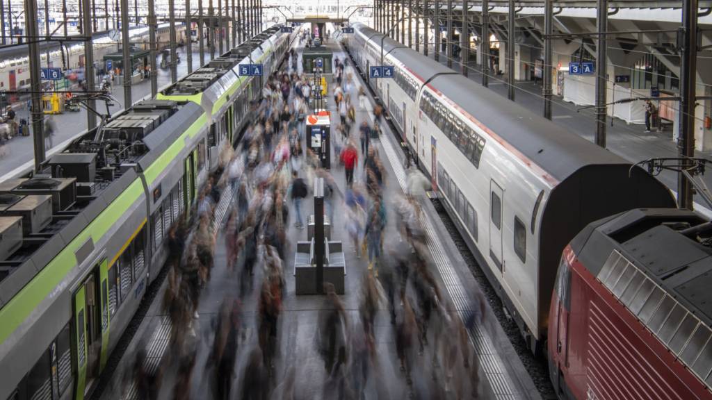 Der alte Luzerner Kopfbahnhof soll mit einem unterirdischen Durchgangsbahnhof ergänzt werden. (Archivbild)