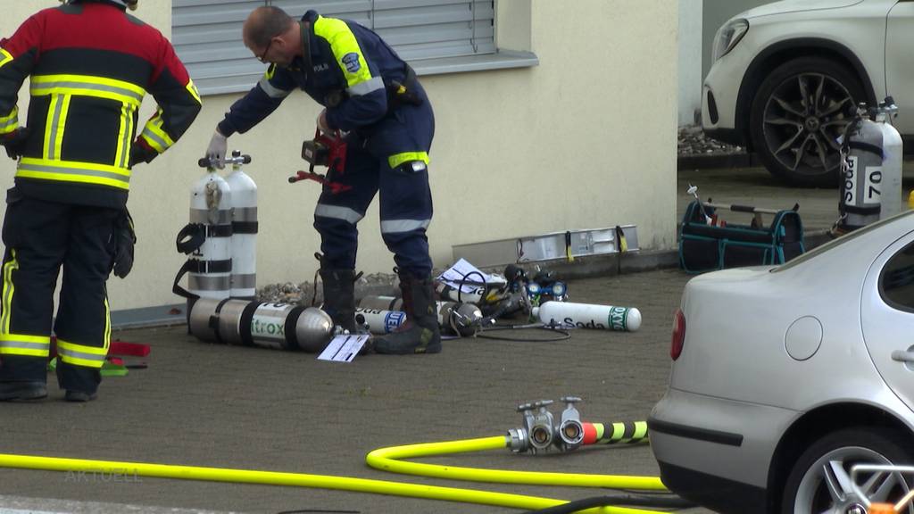 Explodiert: In Safenwil verletzt sich ein Mann an einer Tauchflasche