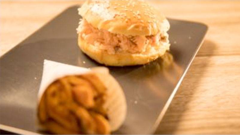 PULLED-SALMON-BURGER