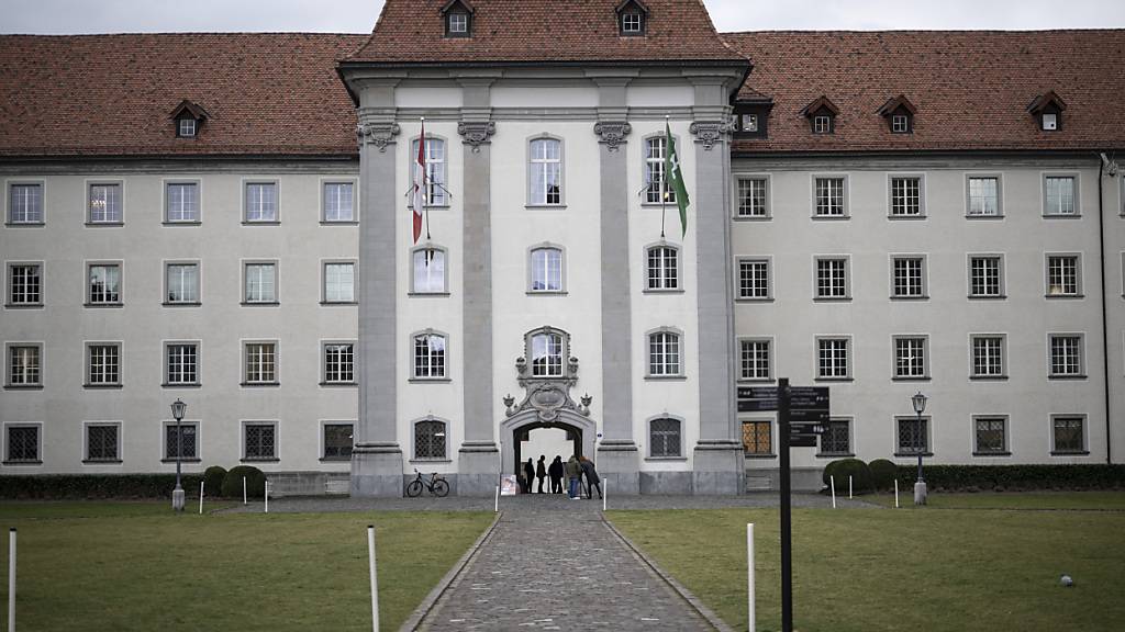 Die St. Galler Regierung soll sich bei der Gebäudeversicherung für einen Prämienrabatt einsetzen, fordert ein Mitte-Kantonsrat. (Archivbild)