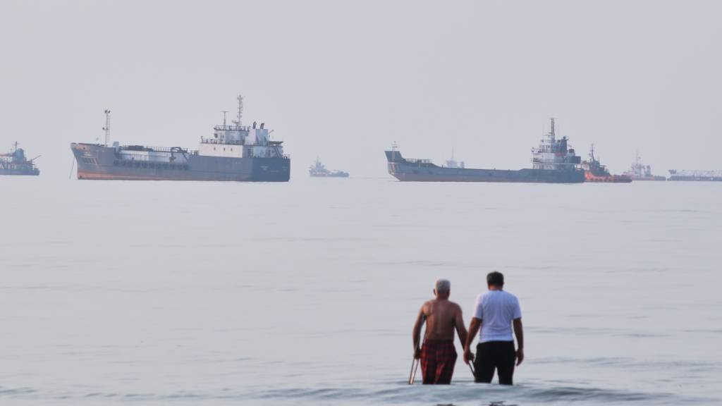 USA setzen Angriffe im Iran fort - Teheran attackiert Tanker