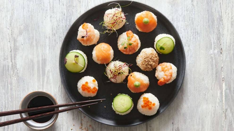 Sushi-Reisbällchen