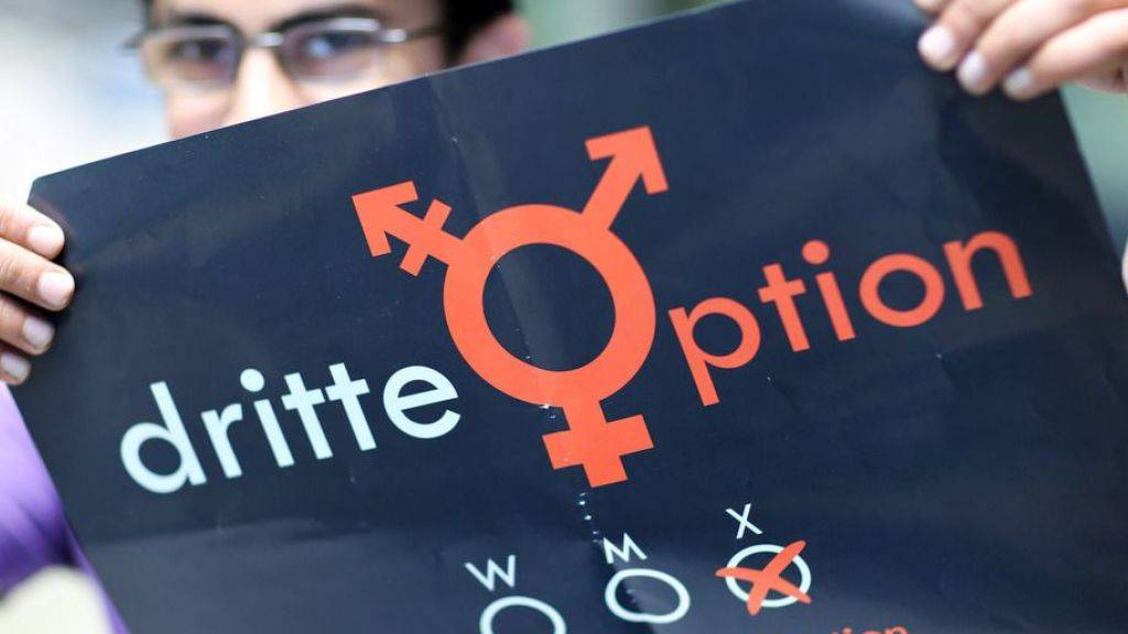 Intersexuelle Menschen sollen neben männlich und weiblich eine dritte Option wählen können. Die deutsche Regierung hat ein entsprechendes Gesetz auf den Weg gebracht. (Archivbild)