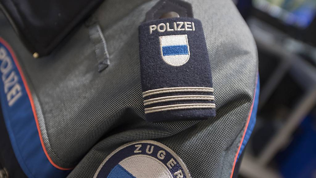 Der Zuger Polizei sucht Zeugen eines Raubüberfalls in der Stadt Zug. (Symbolbild)