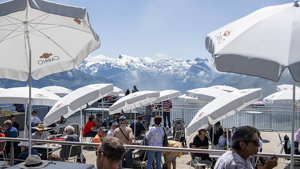 Gerade im Gastgewerbe haben sich die Aussichten laut KOF-Barometer wieder deutlich verbessert. (Archivbild)