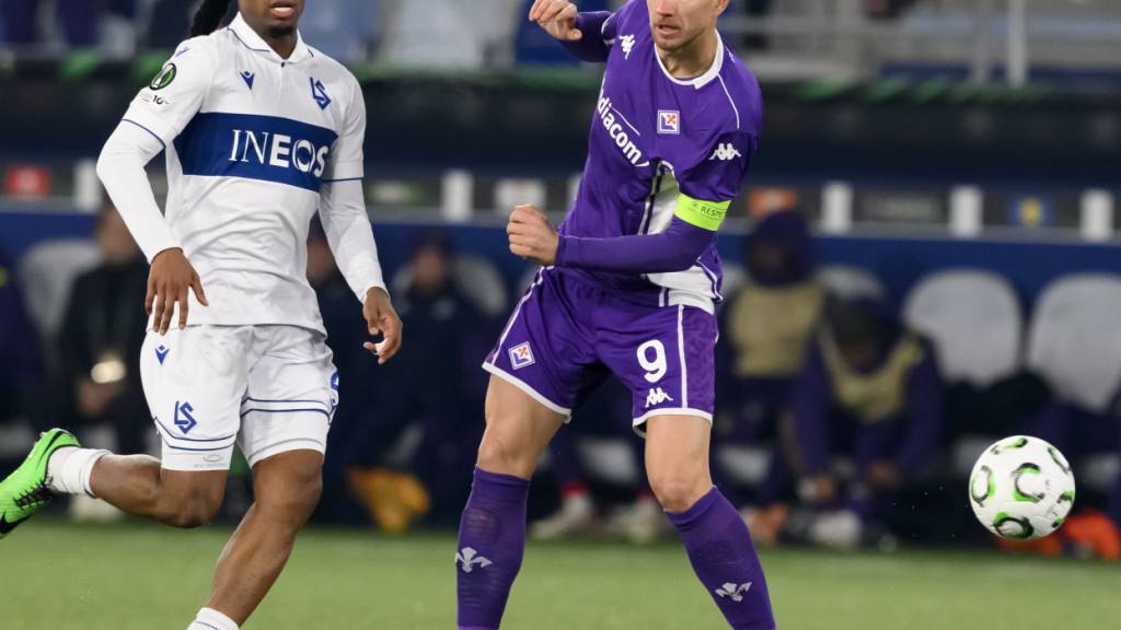 Der bosnische Nationalspieler Edin Dzeko stand seit letztem Sommer bei der kriselnden Fiorentina unter Vertrag