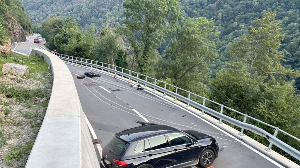 18-Jähriger verletzt sich bei Unfall in Castaneda GR mittelschwer