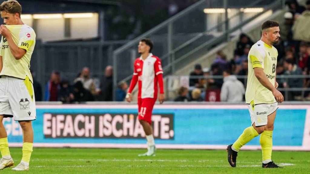 Hängende Köpfe bei Xherdan Shaqiri und seinen Basler Teamkollegen