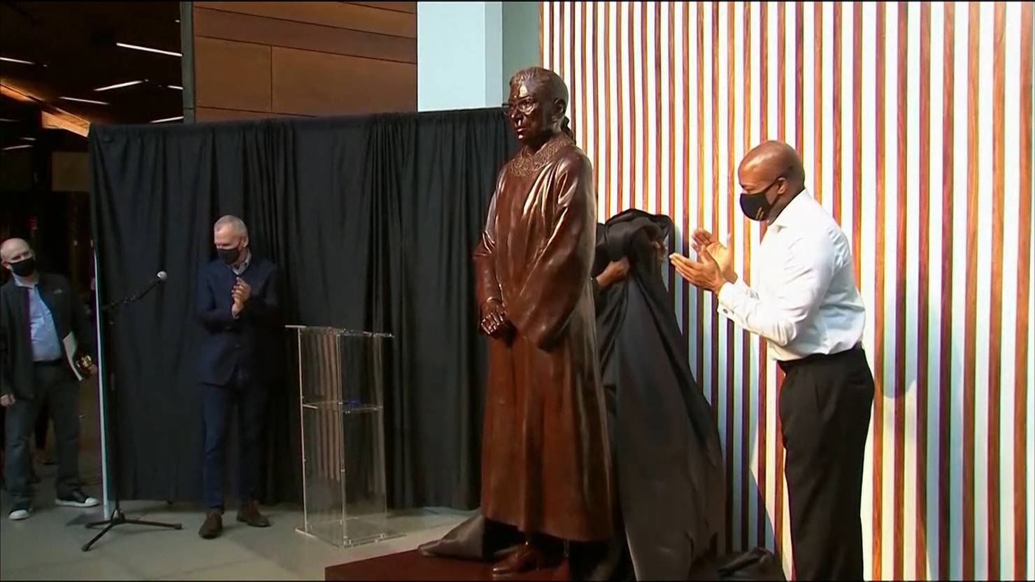Statue von Ruth Bader Ginsburg in New York enthüllt TeleZueri