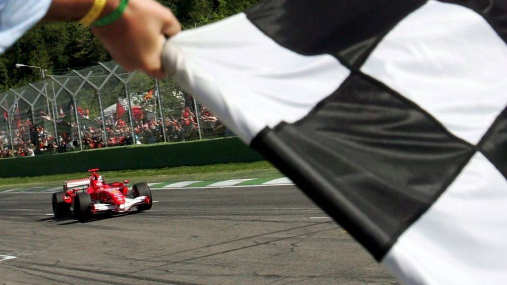 In Imola wurde in der Formel 1 vor 14 Jahren zum letzten Mal die karierte Flagge als Signal für das Rennende geschwenkt