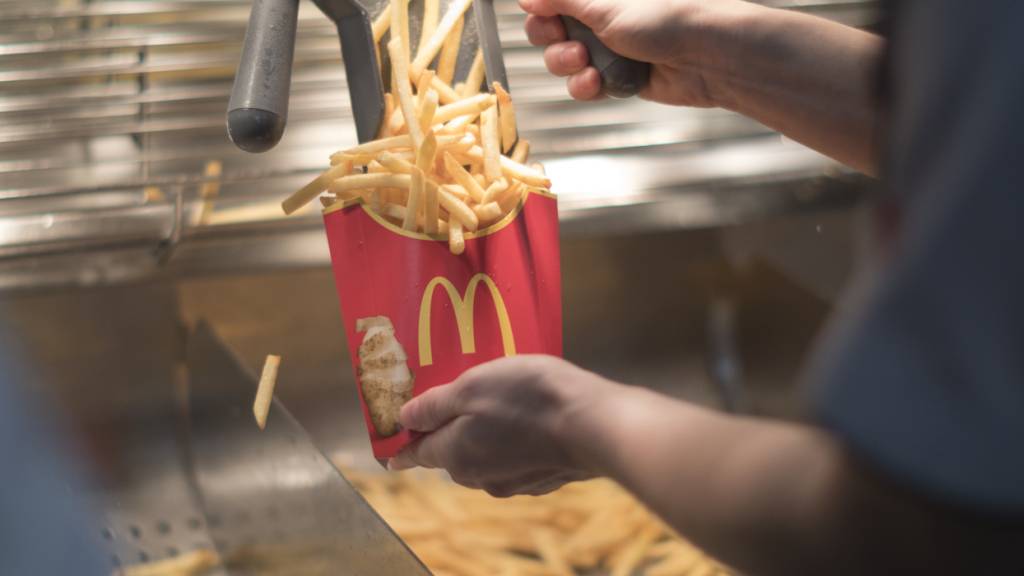 Die geplante Filiale am Limmatquai wird ein Fall fürs Verwaltungsgericht. McDonald's will nicht aufgeben. (Symbolbild)