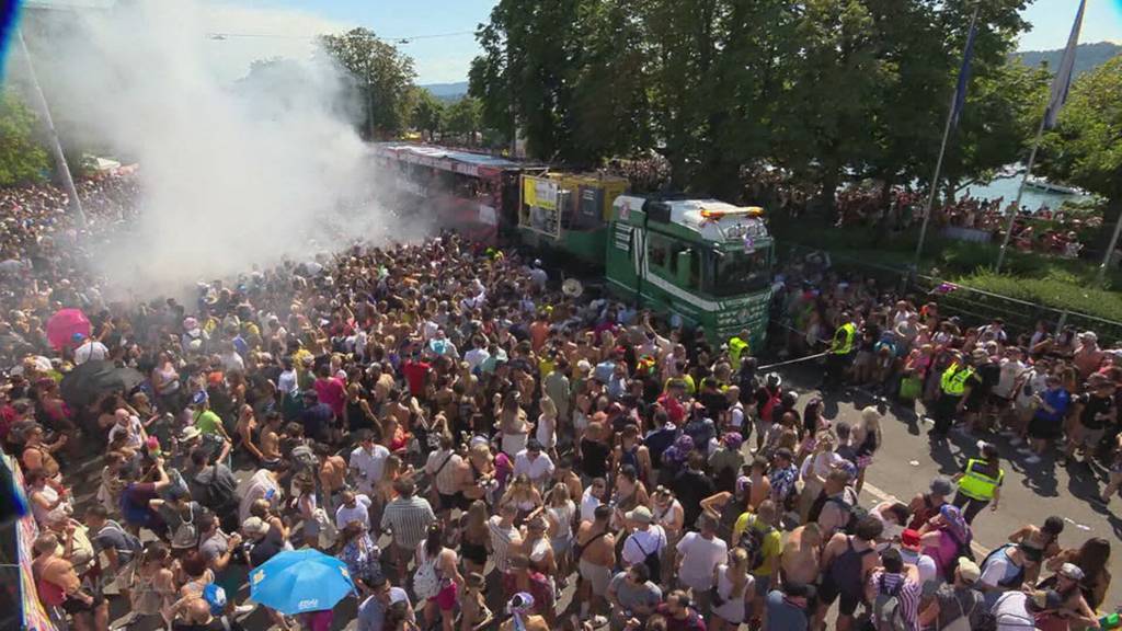 Streetparade: Neuenhofer Team baut kreatives Love-Mobil