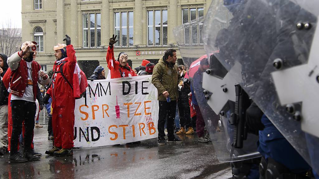 Protest von Massnahmen-Kritikern in Bern.