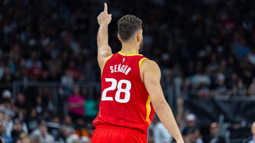 Der Türke Alperen Sengün dirigiert das Spiel der Houston Rockets