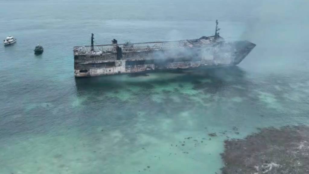 Philippinen: 87 Menschen nach Brand auf Fähre vermisst