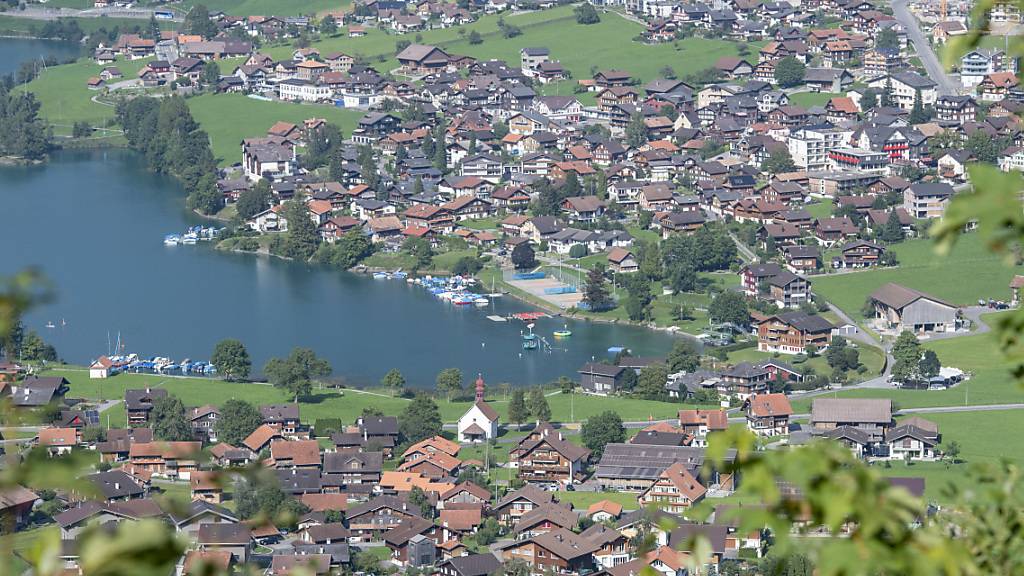 Lungern hat wie die anderen Obwaldner Gemeinden 2022 finanziell gut abgeschnitten. (Archivbild)