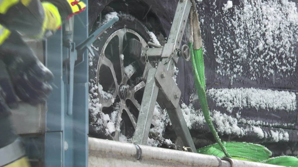 Wintereinbruch: Neuschnee hält Ostschweiz auf Trab