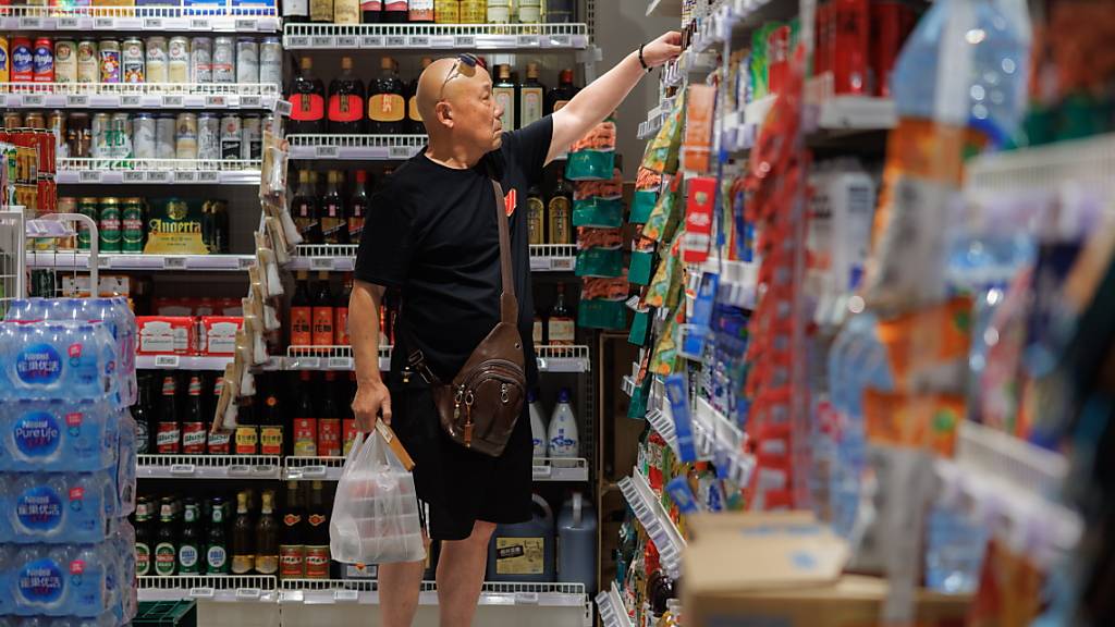Als Warnsignal vor einer drohenden Deflation sind die Verbraucherpreise in China im September nicht gestiegen. Wie das Statistikamt in Peking am Freitag mitteilte, blieben die Preise für Waren und Dienstleistungen im Vergleich zum Vorjahresmonat unverändert. (Archivbild)