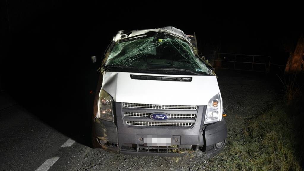 Beim Unfall wurde die Fahrerkabine eingedrückt und beschädigt.