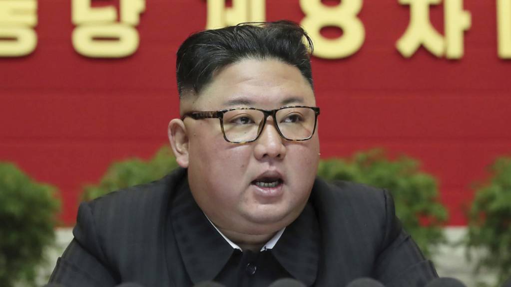 Das Foto der staatlichen nordkoreanischen Nachrichtenagentur KCNA zeigt Führer Kim Jong Un auf dem achten Kongress der herrschenden Arbeiterpartei.