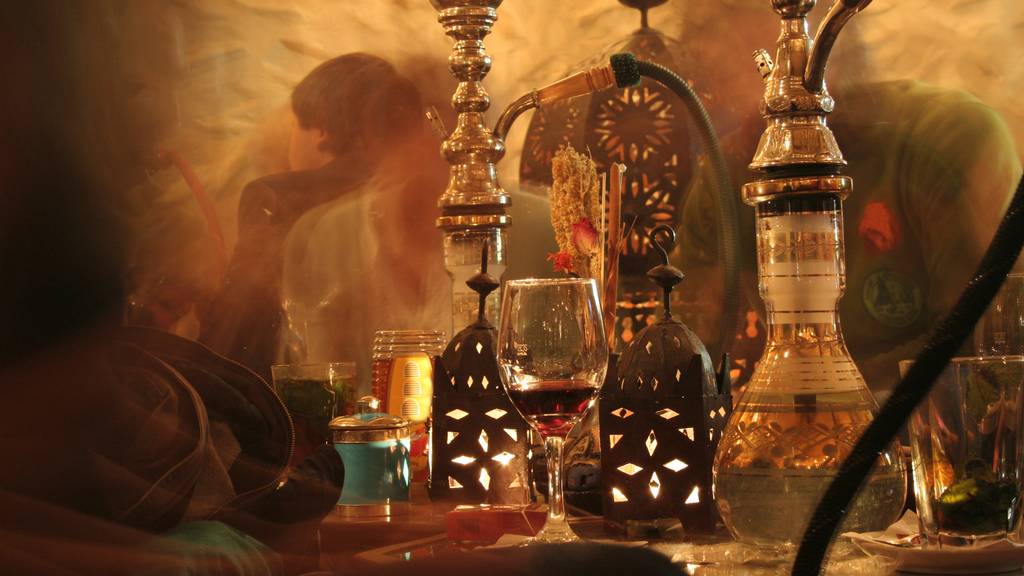 Tabak für Wasserpfeife falsch aufbewahrt – Inhaber von Shisha-Bar verurteilt