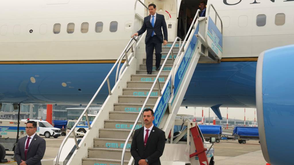 US-Außenminister Marco Rubio kommt auf dem internationalen Flughafen in Istanbul an. Foto: Francisco Seco/Pool AP/AP/dpa