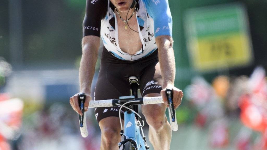 Ein erschöpfter Mathias Frank nach der 4. Etappe der Tour de Suisse in Villars-sur-Ollon. Der Zentralschweizer ist nach einer Krankheit noch nicht wieder in der besten Verfassung
