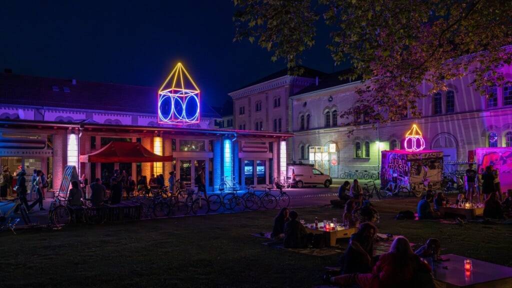 Der Kunstraum Walcheturm und das Kino Z3 in der alten Kaserne in Zürich werden vom 16. bis 25. Mai erneut zum Zentrum des internationalen avantgardistischen Filmschaffens. An der Videoex wird unter anderem die jurassische Filmemacherin Laurence Favre ihren neuen Film präsentieren.