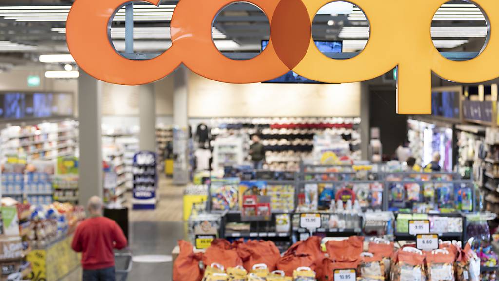 Der Detailhandelsriese Coop ist im vergangenen Jahr gewachsen. Der Umsatz legte um 1,4 Prozent auf 34,7 Milliarden Franken zu.(Archivbild)