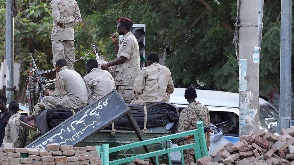 Im Sudan hat der regierende Militärrat alle Abkommen mit der Opposition gekündigt und Wahlen innerhalb der kommenden neun Monate ausgerufen. (Archivbild)