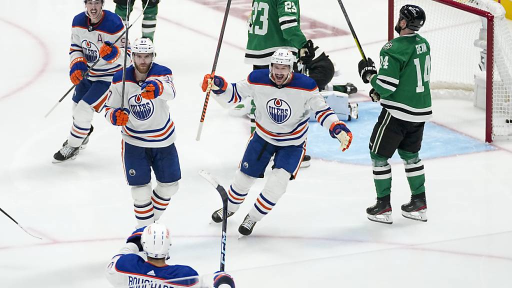 Kanadischer Jubel in Dallas: Die Edmonton Oilers gewinnen das fünfte Halbfinalspiel 3:1 und führen in der Serie nun mit 3:2 Siegen