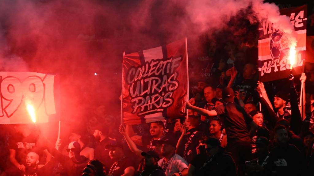 Mit 8000 Polizisten und strengen Kontrollen soll das Champions-League-Finale friedlich bleiben, obwohl es ganz woanders stattfindet. (Archivbild)