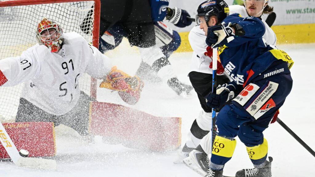 Während zehn Jahren ein wichtiger Faktor im Team von Ambri-Piotta: Diego Kostner (re.)