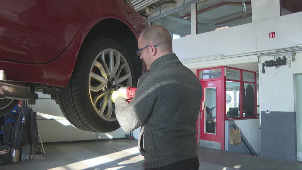 Kämpferisch: Philip Kamphoven kämpft um das Überleben seiner Autogarage in Döttingen