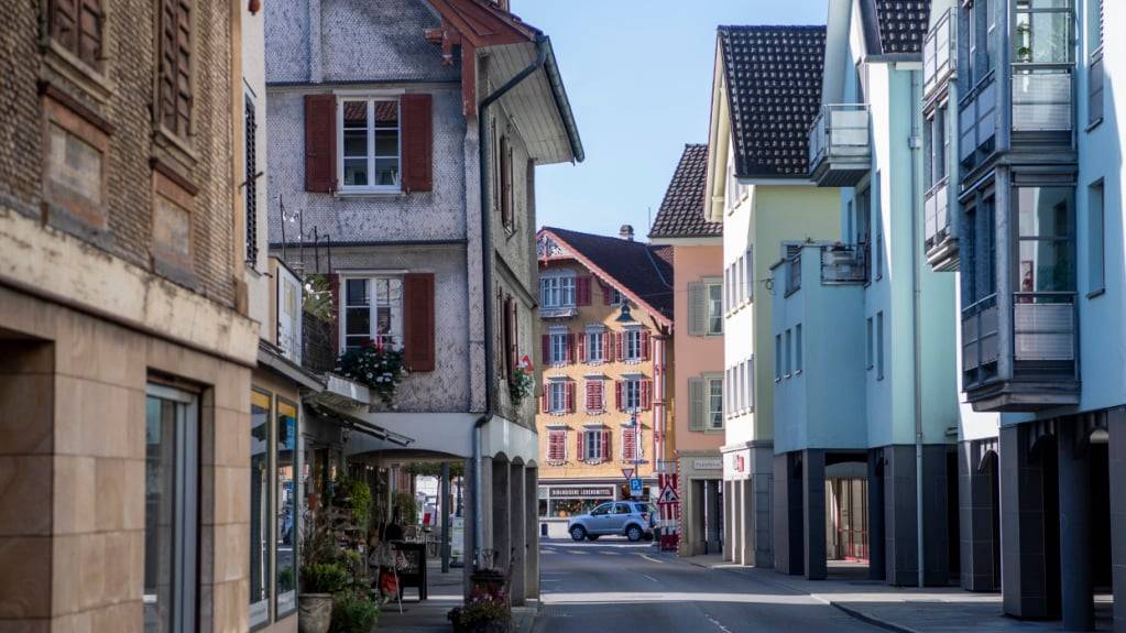 Sanierung der Brünigstrasse in Sarnen startet mit neuer Etappierung