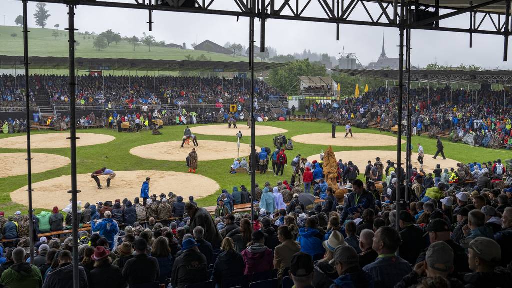 Verfolge das ISAF in Menzingen im Livestream