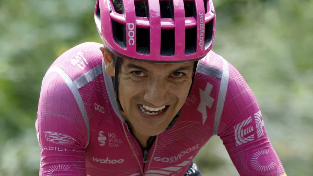 Richard Carapaz wird für seinen Effort belohnt