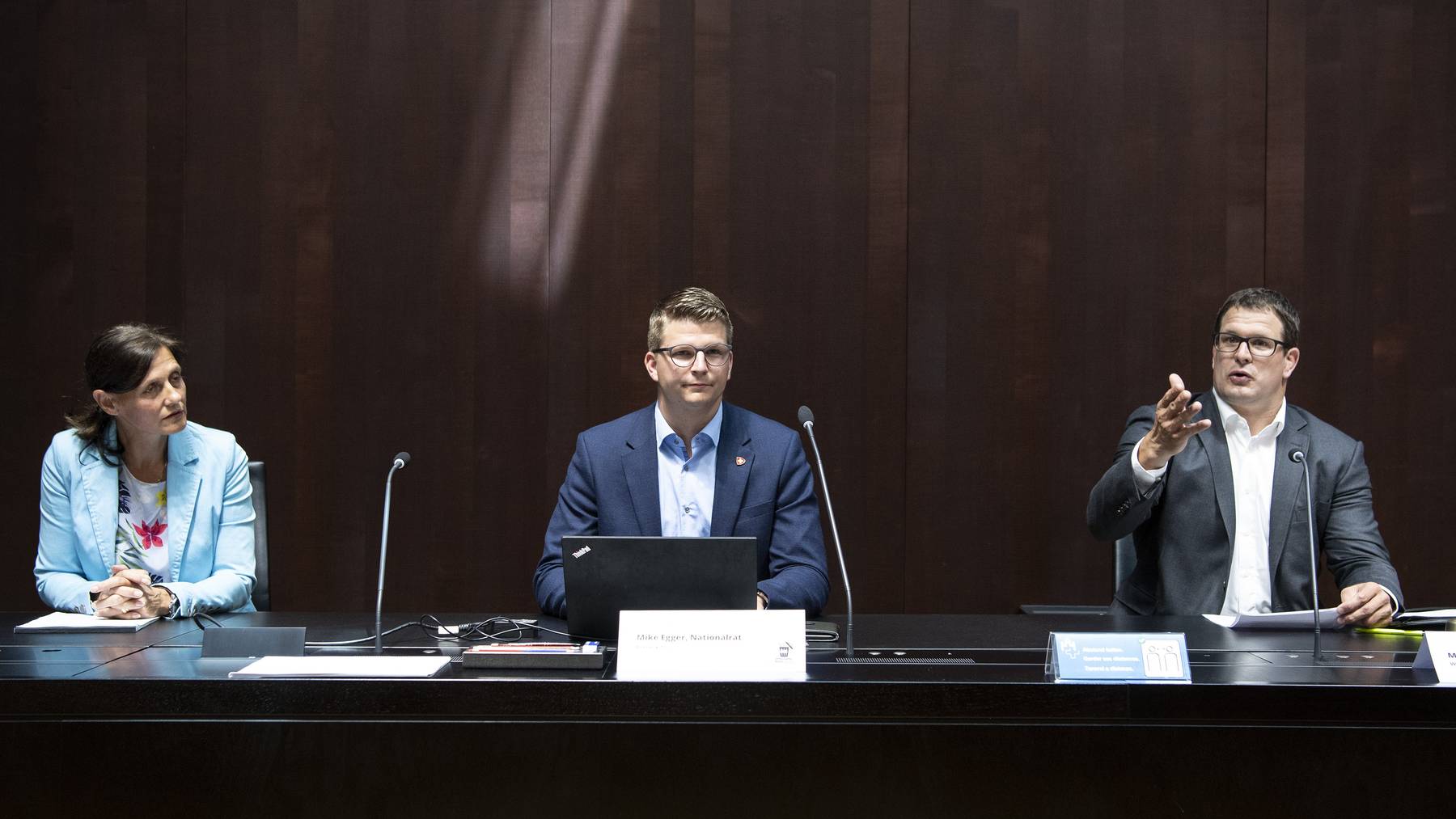 Die SVP-Nationalräte Monika Rüegger, Mike Egger und Manuel Strupler (v.l.) gehören dem Referendumskomitee gegen die Überbrückungsrente an.