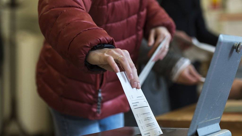 In sechs Kantonen sind die Stimmbürger und Stimmbürgerinnen heute aufgerufen, ihre Kantonsvertreter zu wählen. (Symbolbild)