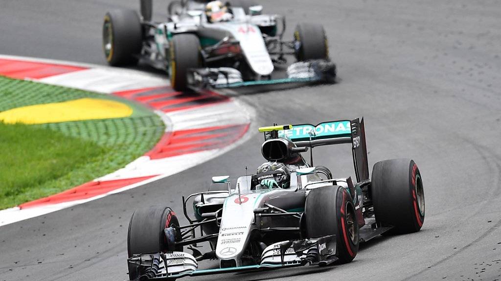 Zu diesem Zeitpunkt lag der Deutsche Nico Rosberg beim GP von Österreich noch vor seinem britischen Mercees-Teamkollegen Lewis Hamilton
