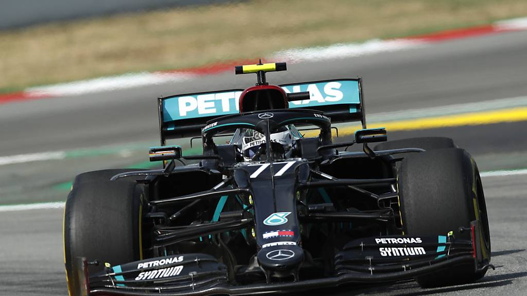 Valtteri Bottas gelang im Mercedes mit der Nummer 77 im ersten Training für den GP von Spanien die Bestzeit