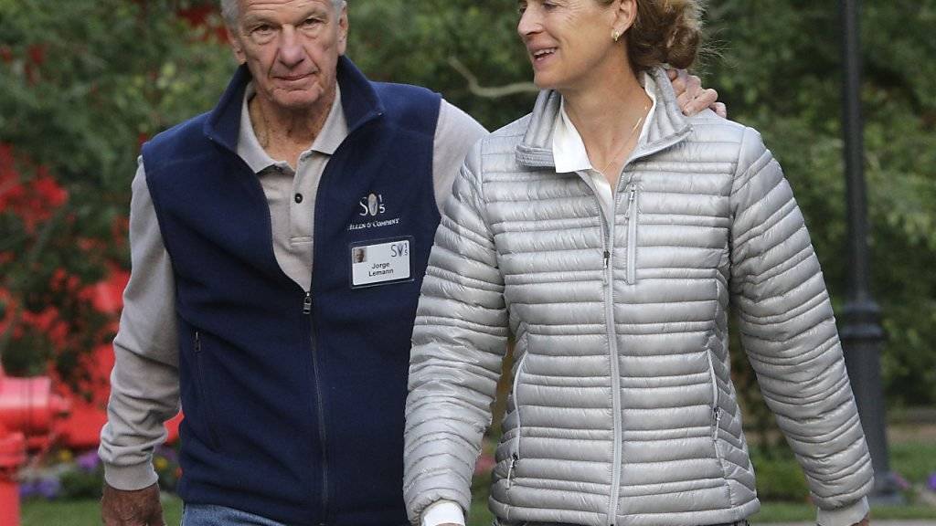 Der aus Brasilien stammende Banker und Investor Jorge Paulo Lemann, hier mit seiner Frau Susanna, ist gemäss einem neuen Ranking der reichste Zuwanderer der Schweiz. (Archivbild)