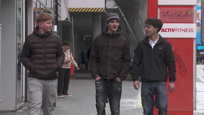 Emotionale Begegnung: Mutter kann sich bei Rettern persönlich bedanken