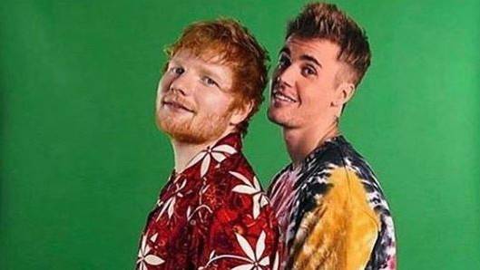 Ed Sheeran präsentiert Song mit Justin Bieber