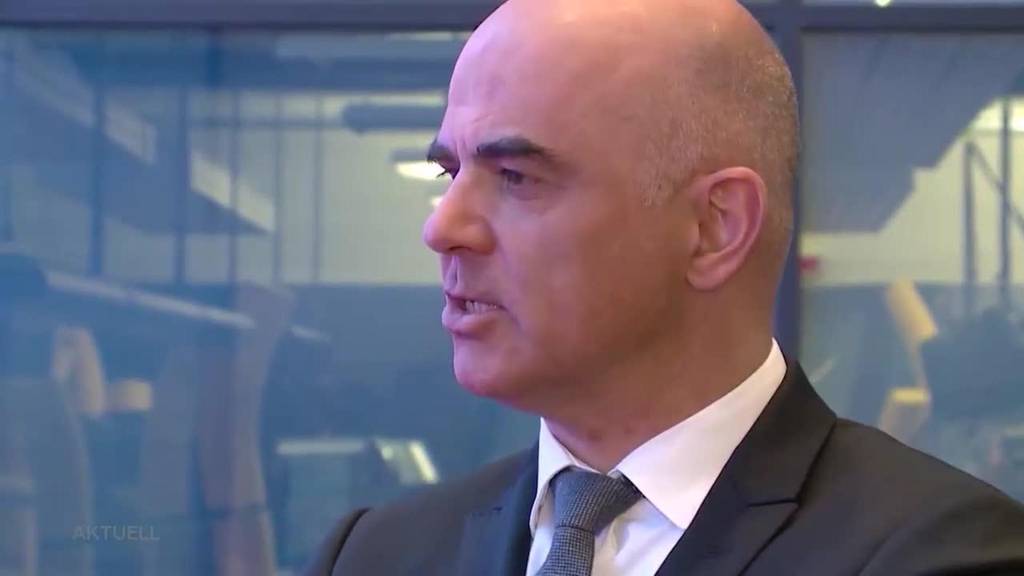 Funkfehler: Alain Berset als Hobby-Pilot teilweise entlastet