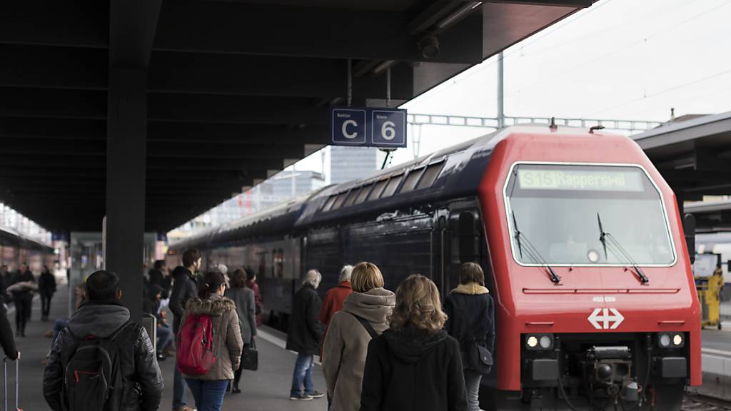 Wer viel fährt, erhält nachträglich Rabatt: Der Zürcher Verkehrsverbund (ZVV) testet ein neues Tarifmodell. (Symbolbild)