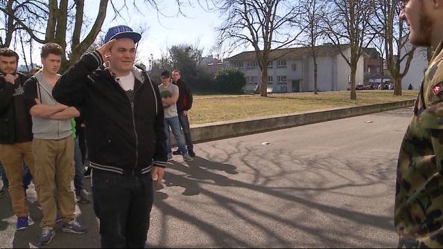 Rekrut Suter muss in die RS