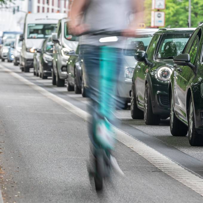 Velo, E-Scooter, Skateboard und Co.: Was passiert, wenn ich alkoholisiert fahre?