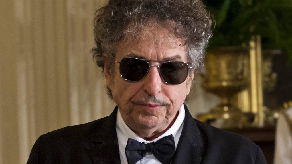 Bob Dylan hat für nächsten April zwei Konzerte in Stockholm angekündigt. Ob er dann den Nobelpreis abholt, ist vorderhand unklar (Archiv)